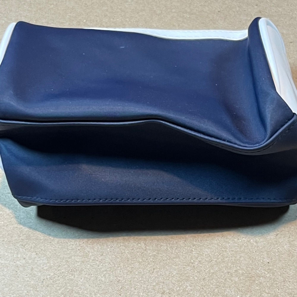 Christian Dior Parfums Navy Blue Nylon Cosmetic Pouch Makeup Bag White Trim - Picture 4 of 8